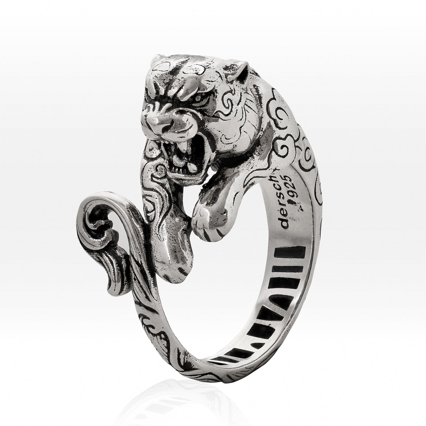 "lotus v2" tiger ring