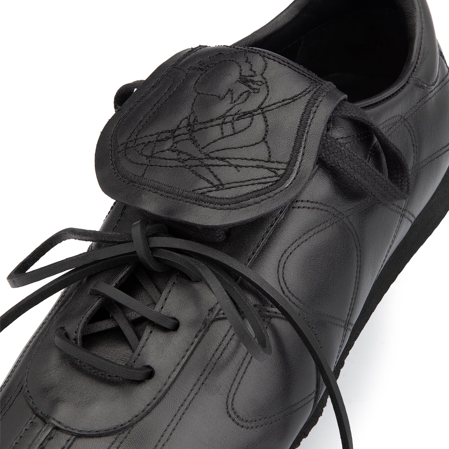 "yakuza" soccer shoes black